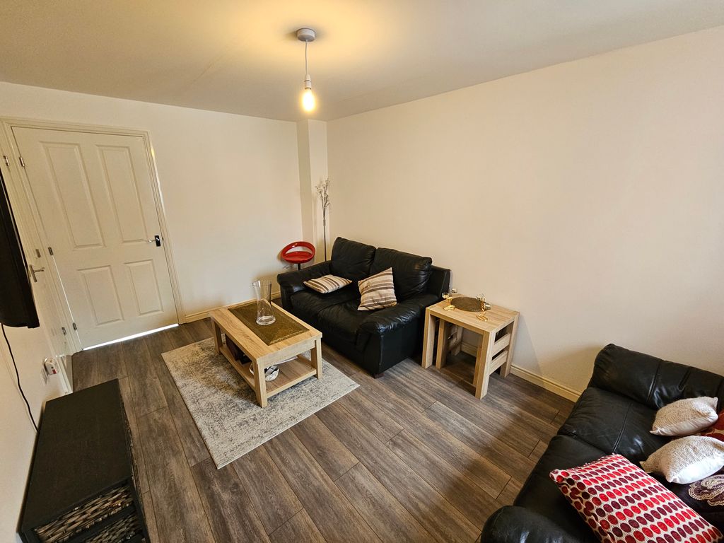 Property photo 3 of 14 Image