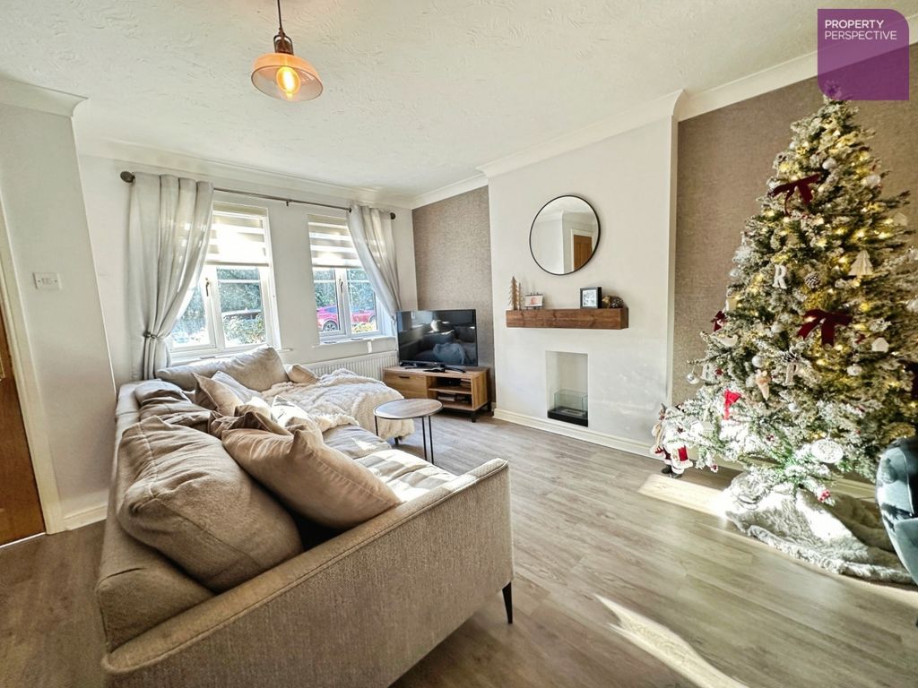 Property photo 2 of 12 Lounge