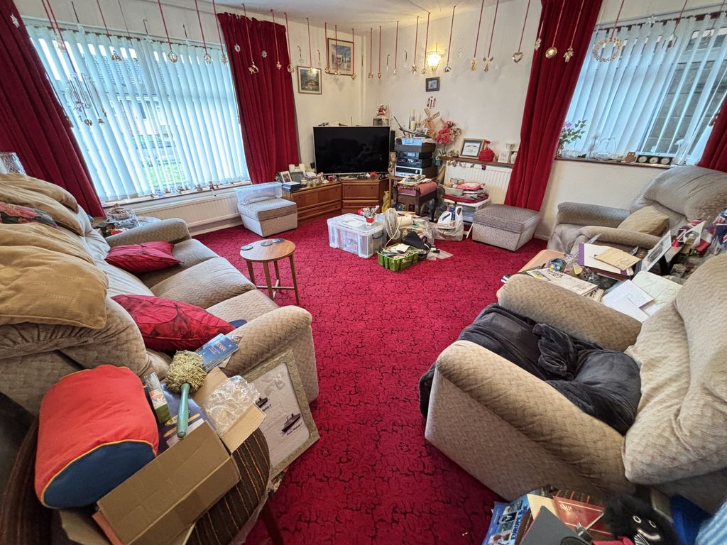 Property photo 3 of 28