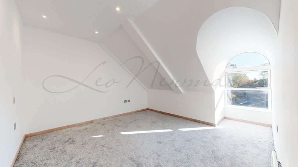 Property photo 2 of 3