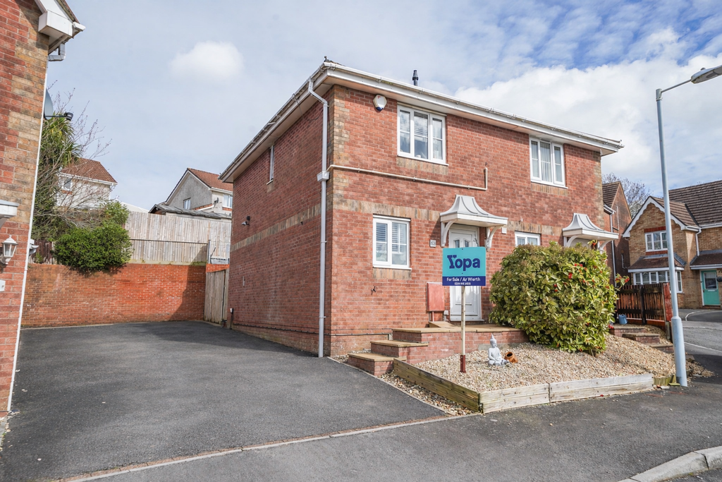 Property photo 1 of 18 Cefccd3A-13C9-4B73-A8F1-4861F5272107