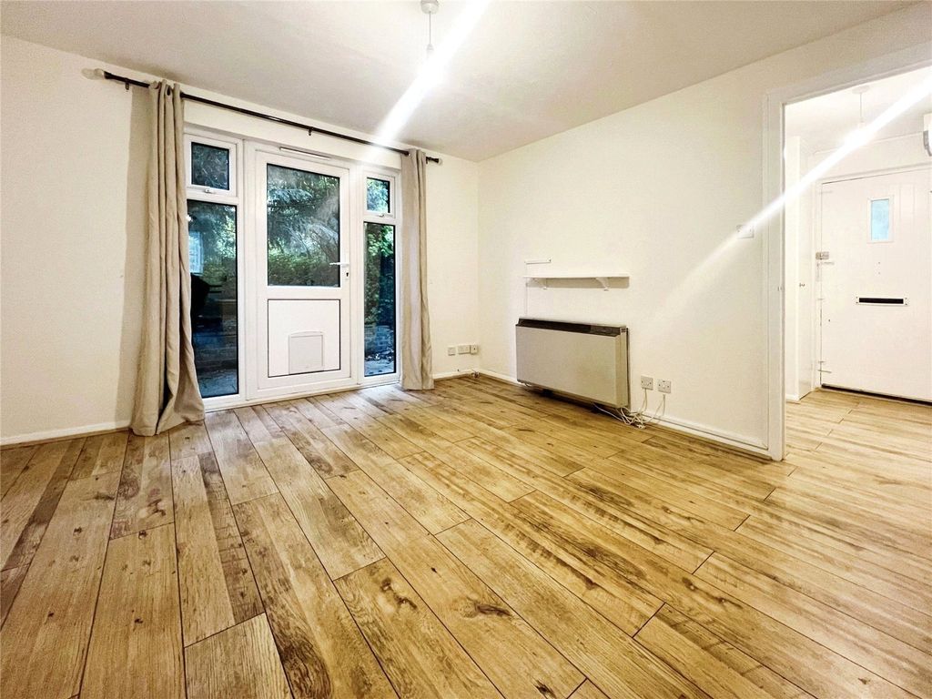 Property photo 2 of 7 Picture No. 13