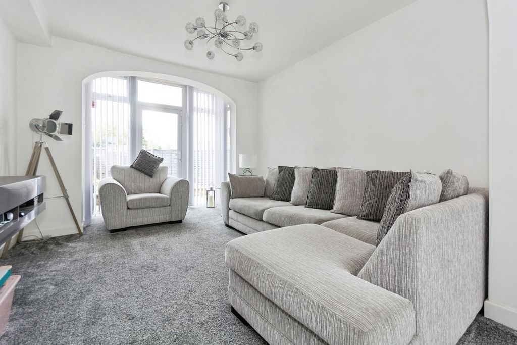 Property photo 3 of 17 Reception Room