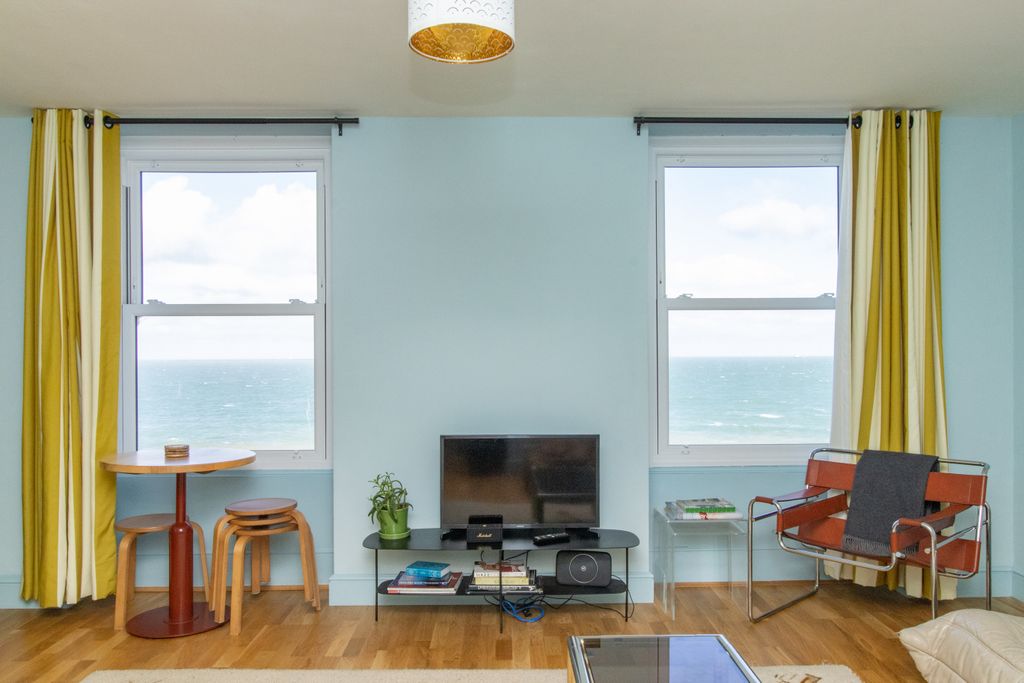 Property photo 1 of 12 Picture 1