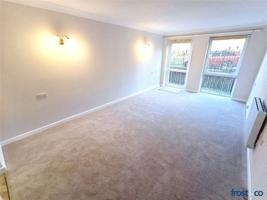 Property photo 2 of 14 Living Room