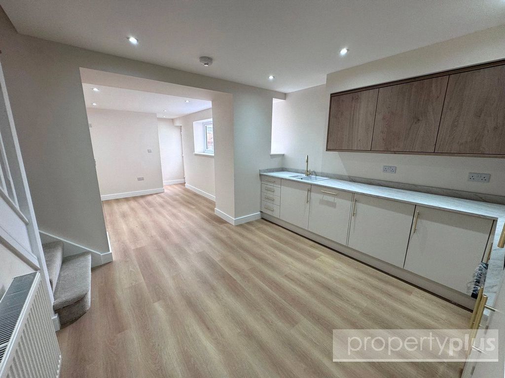 Property photo 1 of 17 Picture No. 16
