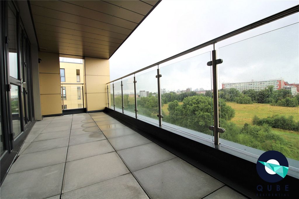 Property photo 3 of 16 Balcony