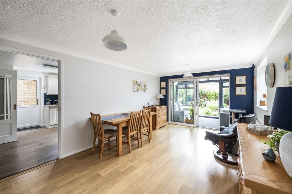 Property photo 3 of 17 6 Collingwood Internals14.Jpg