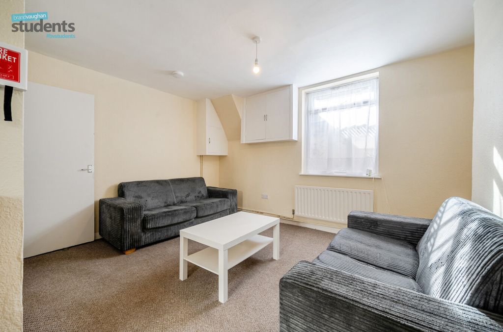 Property photo 2 of 9 5Cf9F33B-516d-45B...