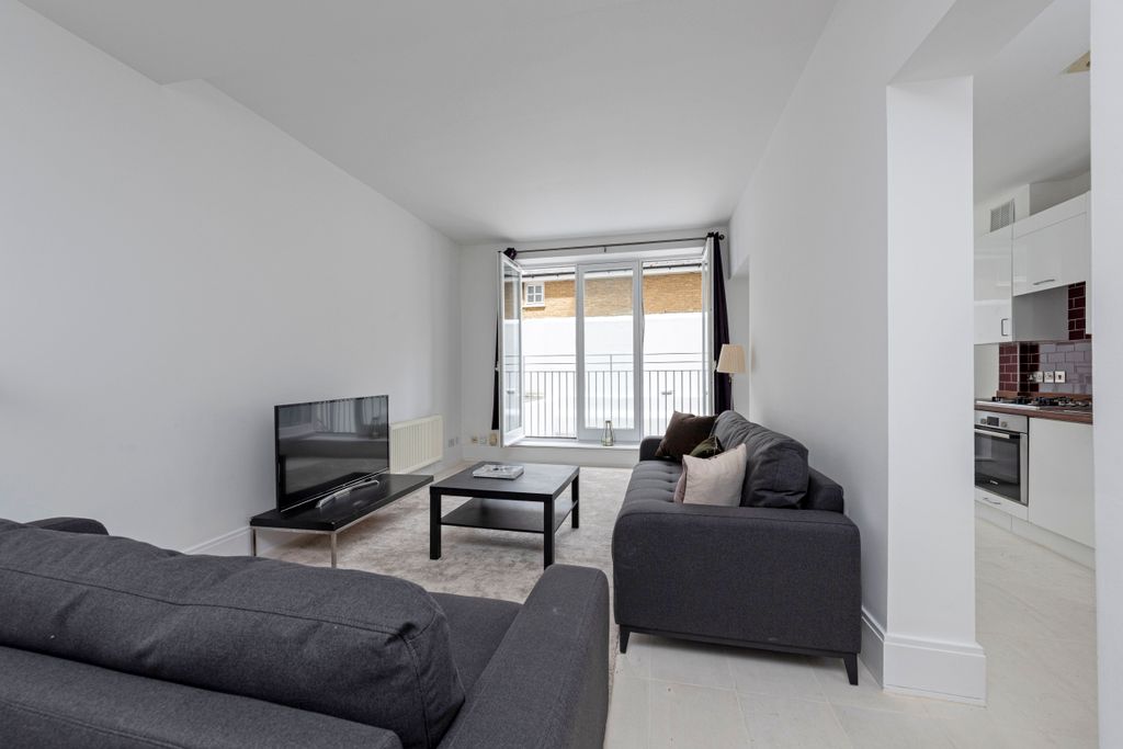 Property photo 3 of 12