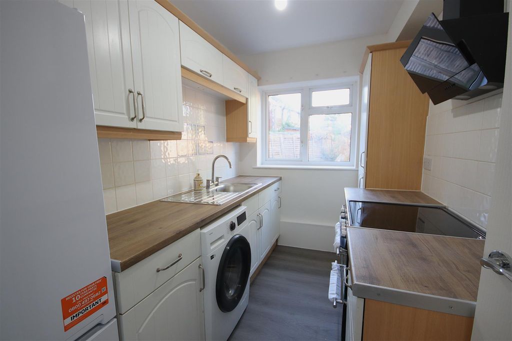 Property photo 2 of 10 Img_4484.Jpg
