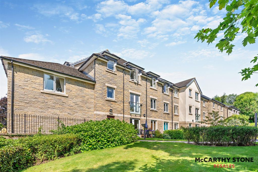 Property photo 1 of 17 Blossom Court Gardens