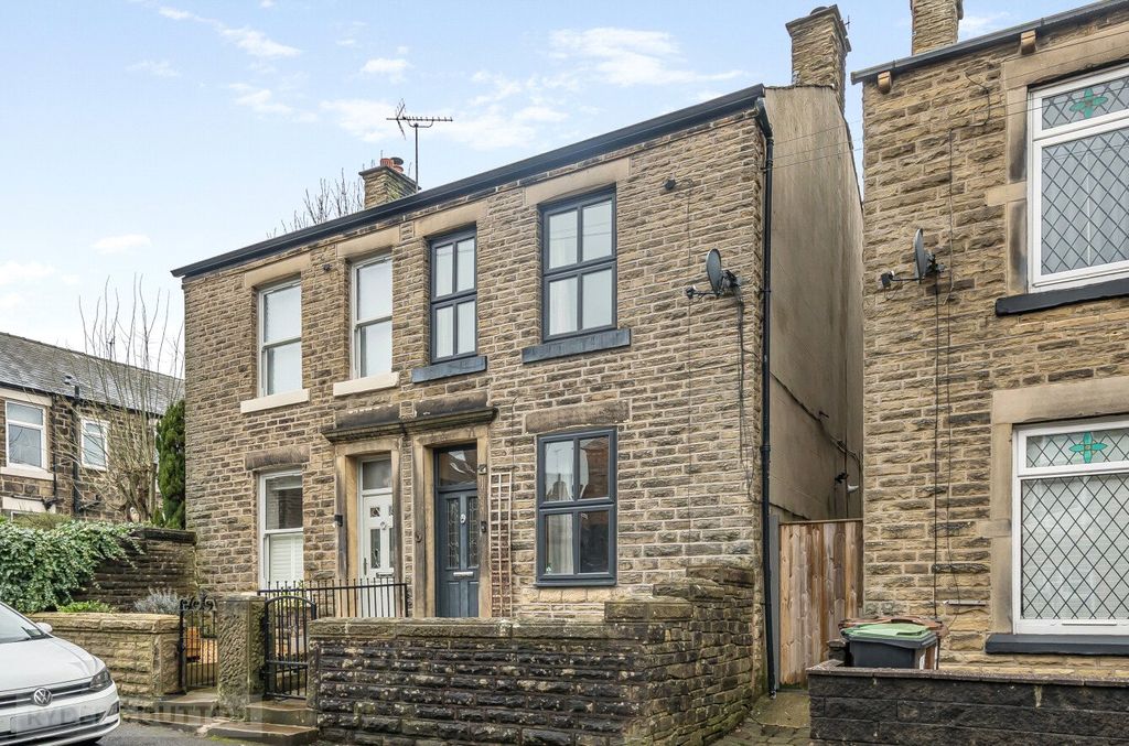 Property photo 2 of 22 Front