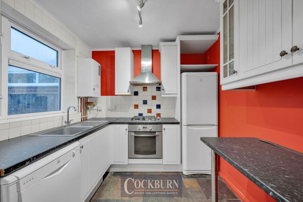 Property photo 2 of 5