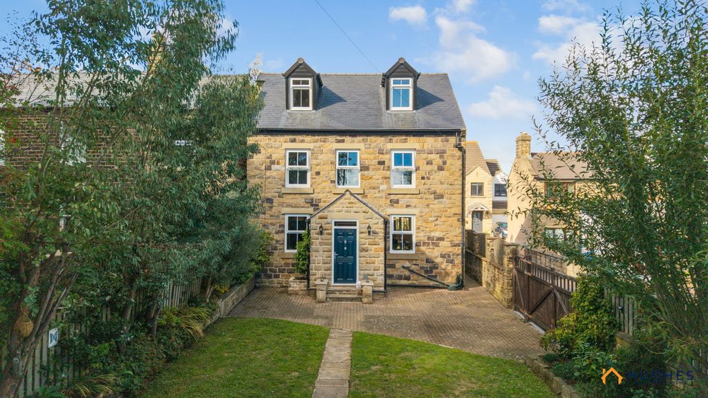 Property photo 1 of 34