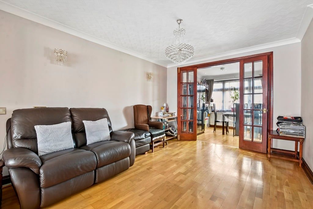 Property photo 2 of 12