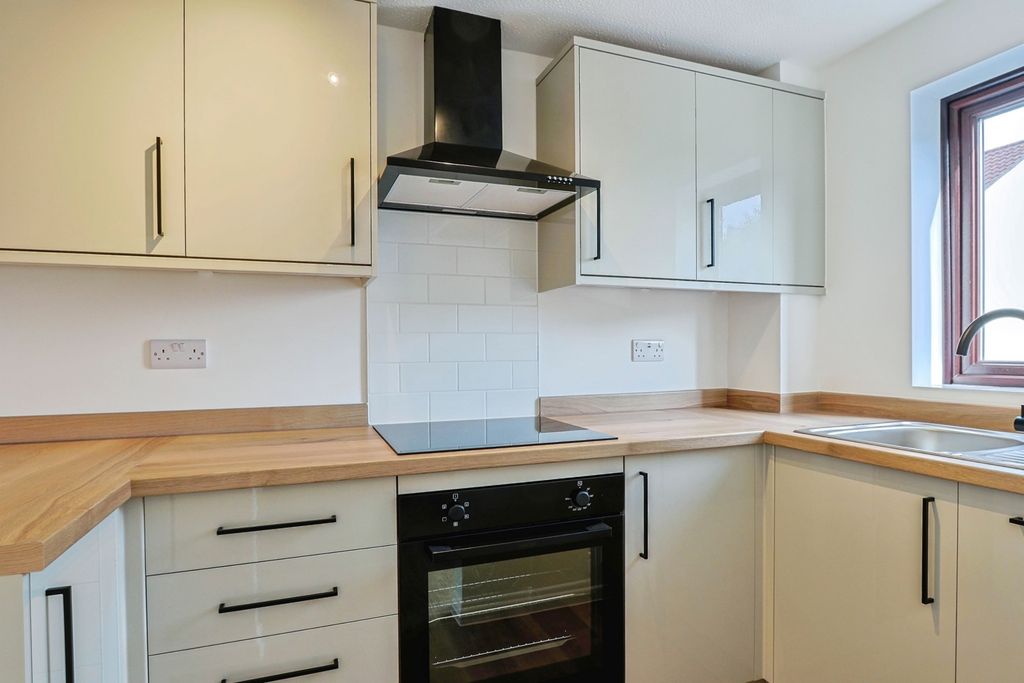 Property photo 2 of 19 Pbox-Img.Jpg