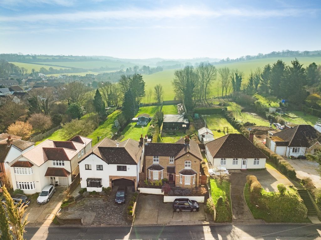 Property photo 2 of 22 3168113