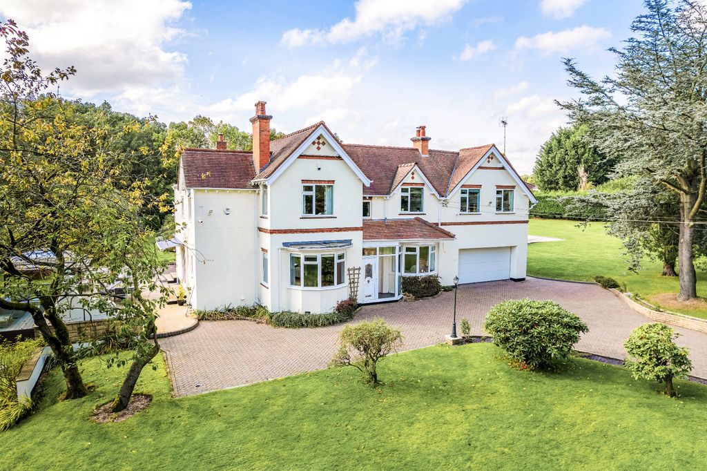 Property photo 1 of 33