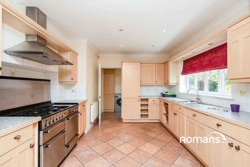 Property photo 2 of 11 Photo