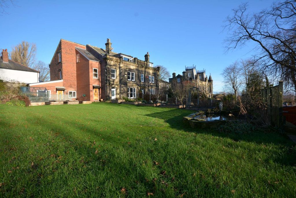 Property photo 1 of 31 Picture No. 09