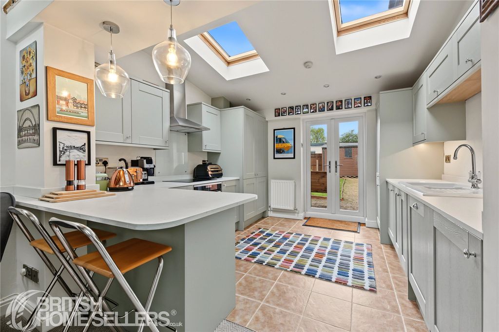 Property photo 2 of 15 Picture No. 04