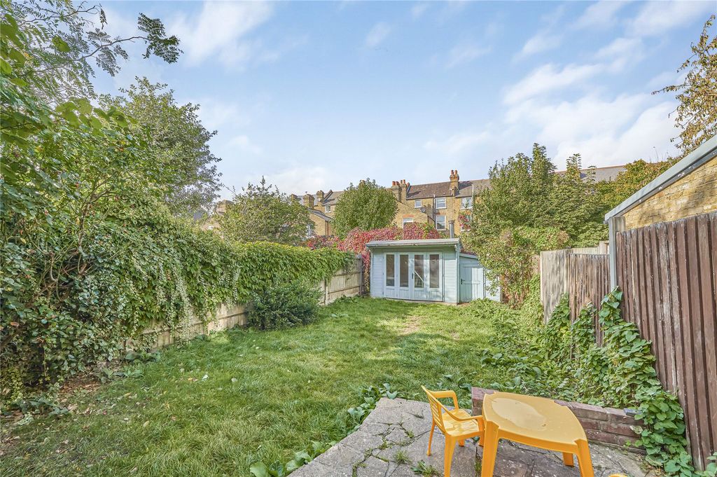 Property photo 2 of 18 Picture No. 20