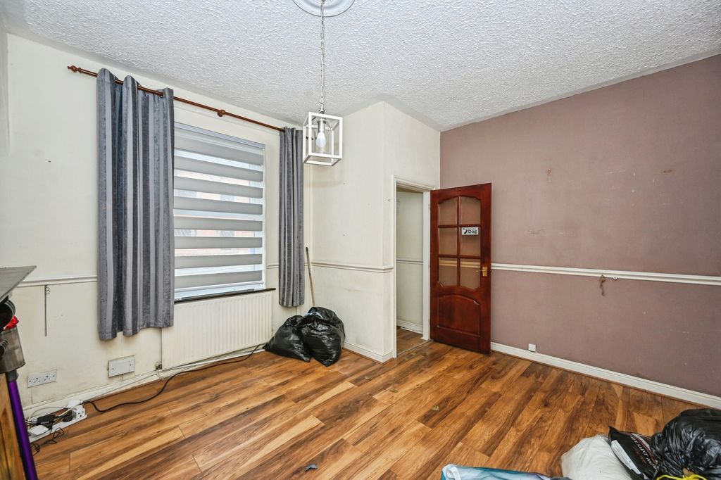 Property photo 2 of 13 Pbox-Img.Jpg
