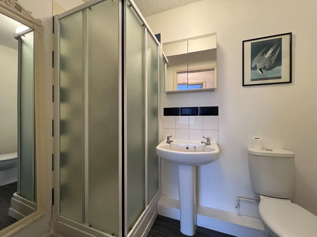 Property photo 2 of 5 Bathroom