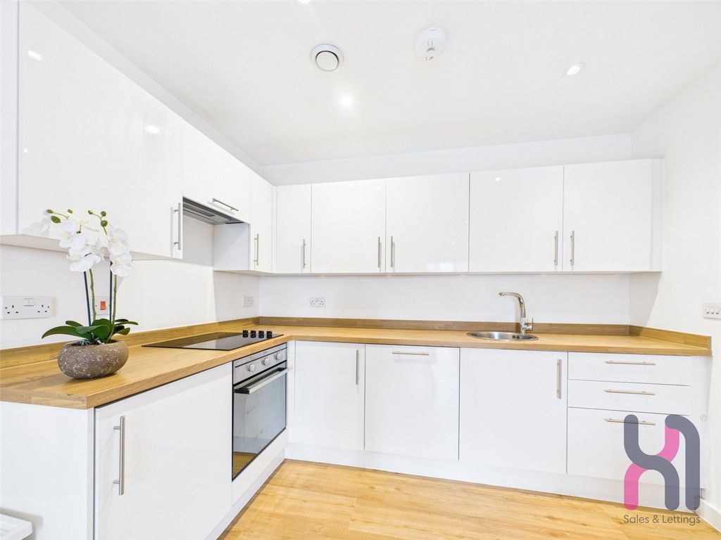 Property photo 1 of 6 Picture No. 12