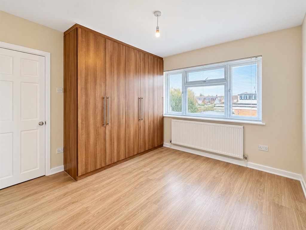 Property photo 3 of 7 Modern Empty Bedroom With Built-In Wardrobe.Png