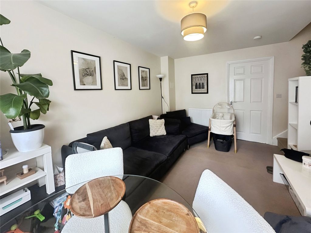 Property photo 2 of 10 Picture No. 16
