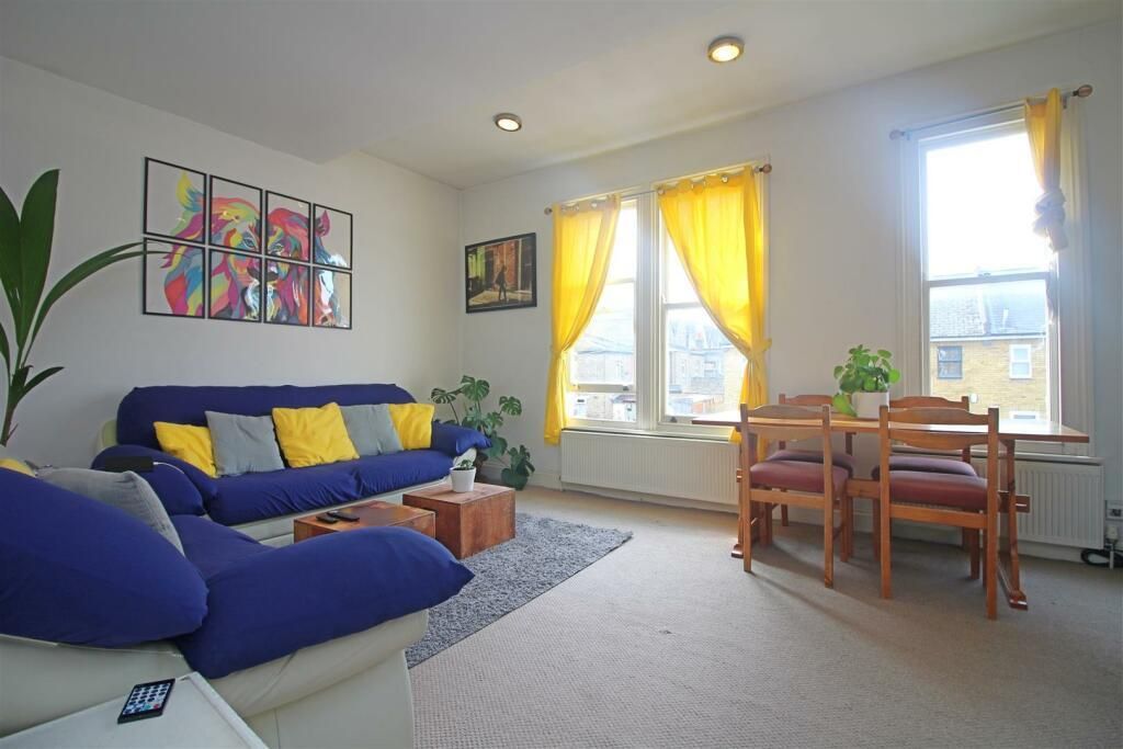 Property photo 2 of 7 Living Room