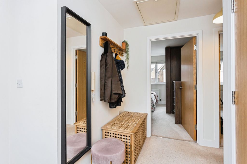 Property photo 3 of 23