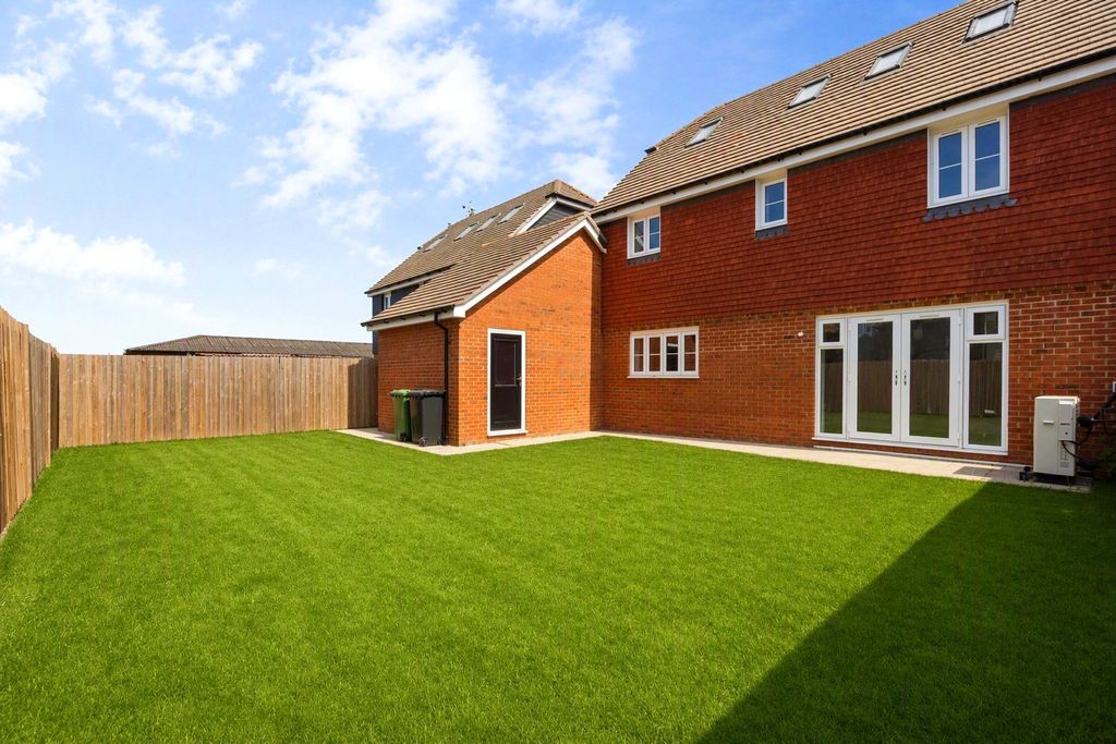 Property photo 3 of 18 Picture No. 18