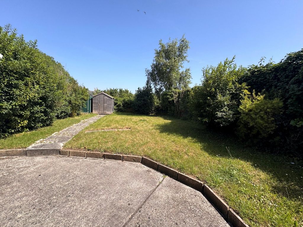 Property photo 2 of 10 Picture No. 06