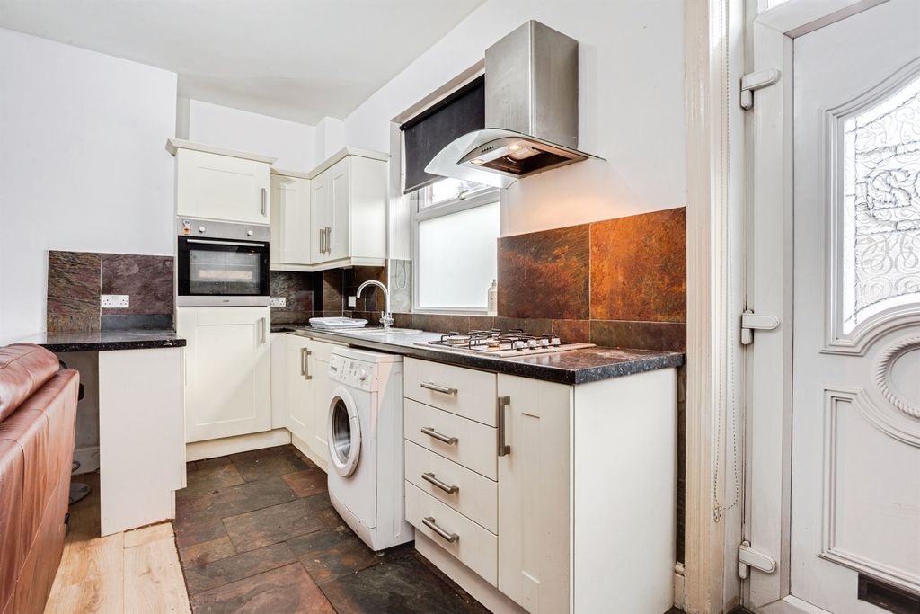 Property photo 2 of 13