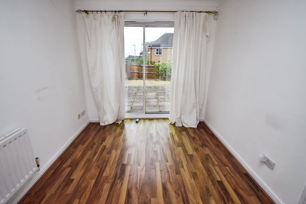 Property photo 3 of 15 725cc2F6-Dining 20Room