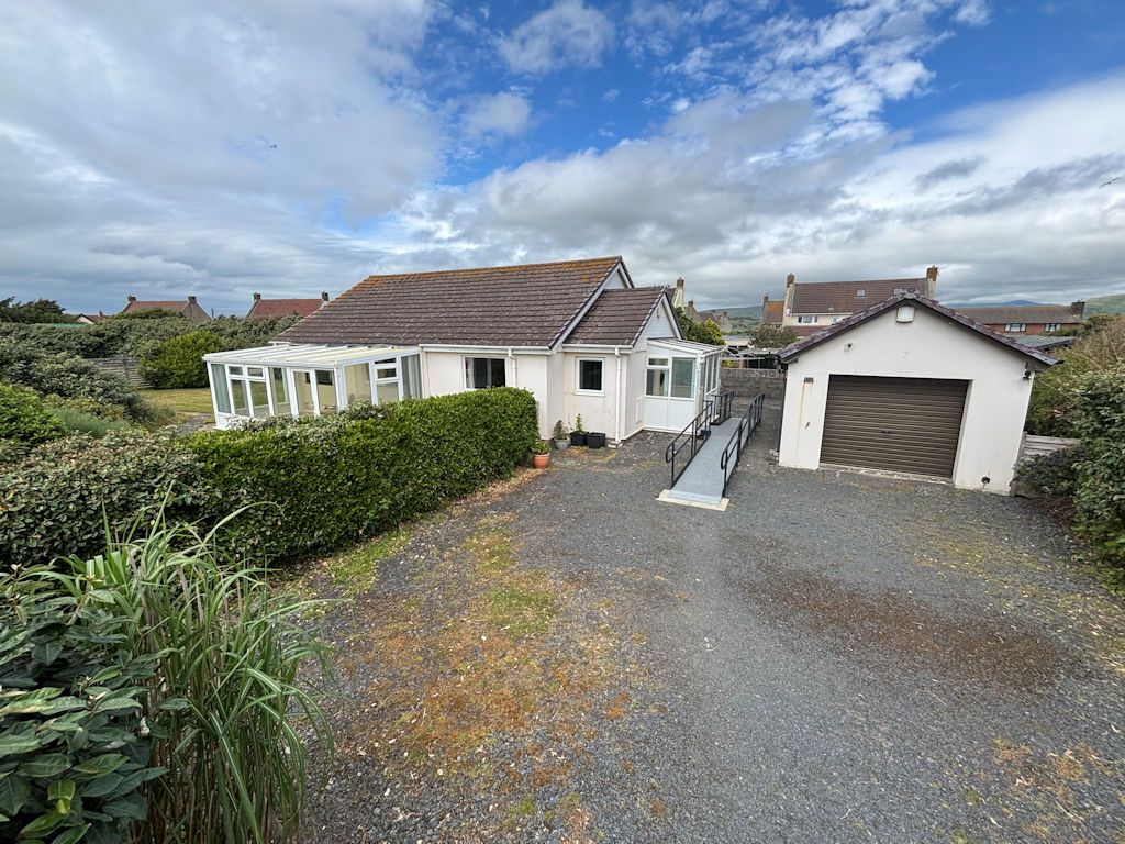 Property photo 3 of 44