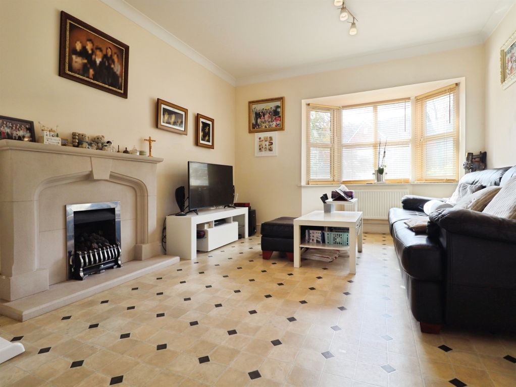 Property photo 3 of 31