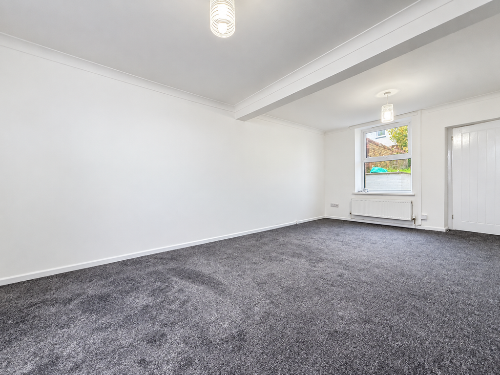 Property photo 3 of 14 3135468C-9Eb8-474B-96F1-Dd405B4D3DC7