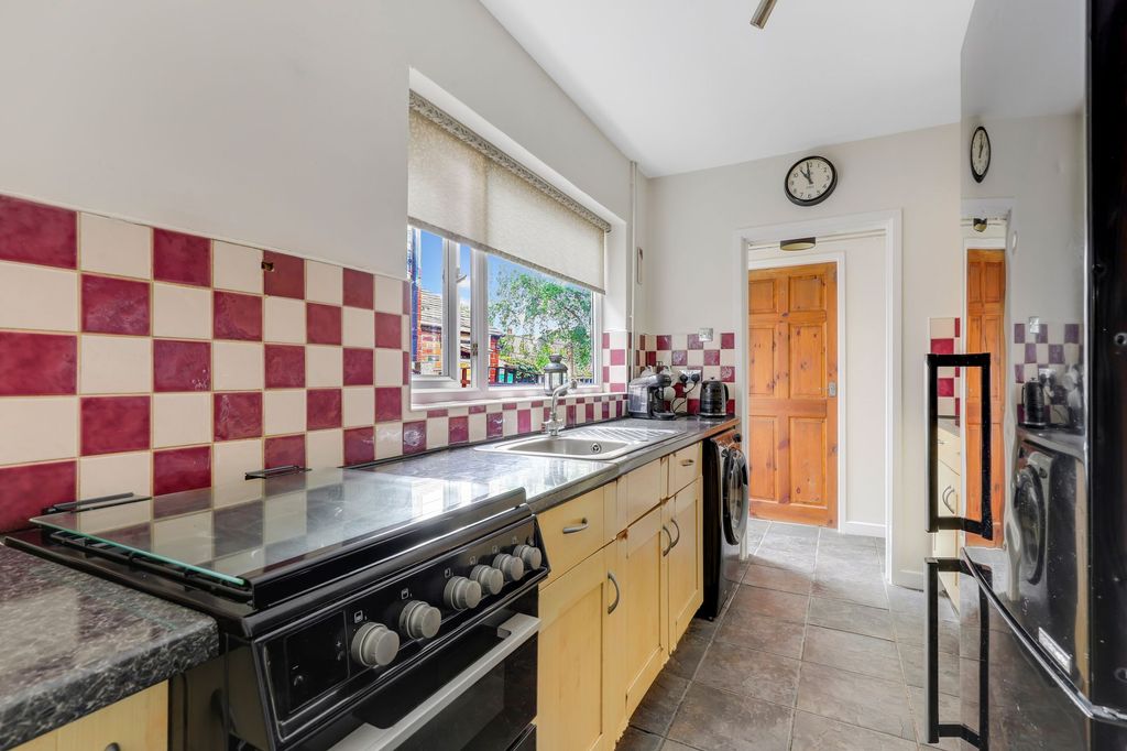 Property photo 3 of 13