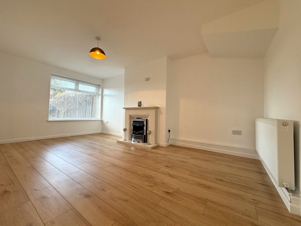 Property photo 3 of 19 Photograph 3