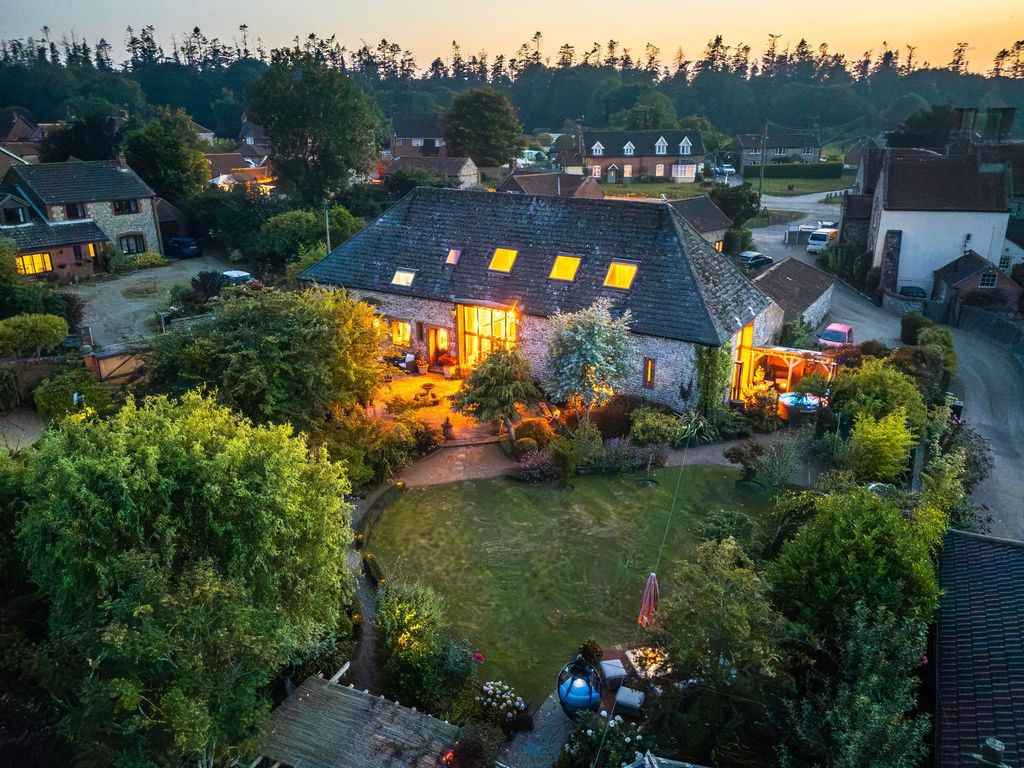 Property photo 1 of 32