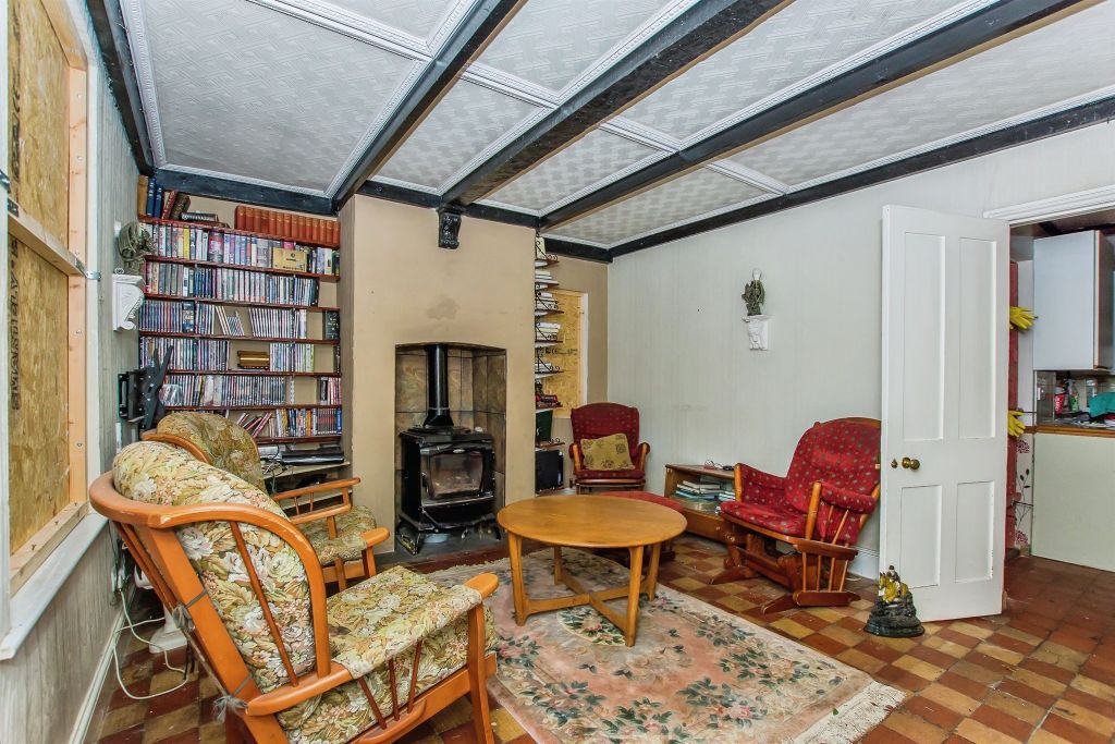 Property photo 3 of 12