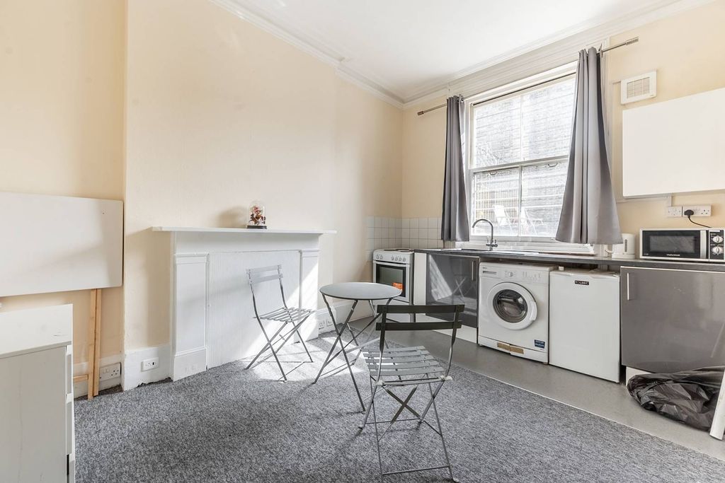 Property photo 2 of 4