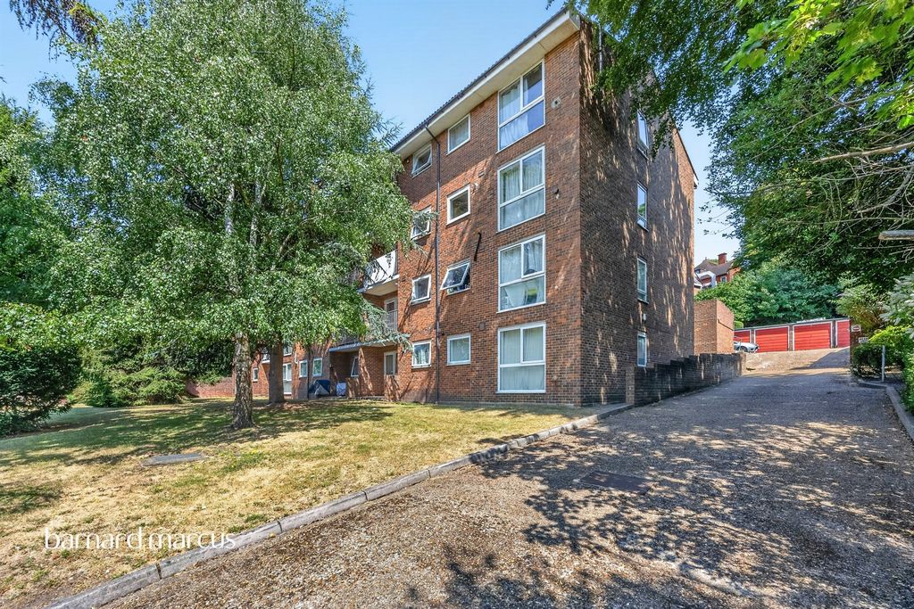 Property photo 1 of 20
