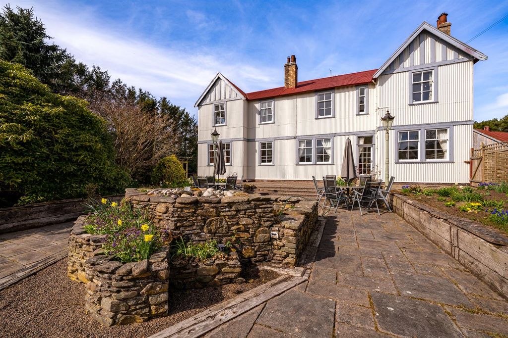 Property photo 2 of 42 Pinewood House Gordon-44.Jpg