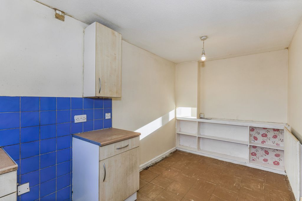 Property photo 2 of 20 1 Sassoon Close, Wellingborough, Northamptonshire, Nn8 3Lr