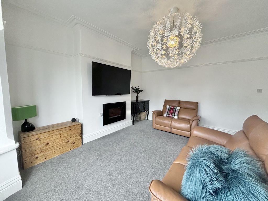 Property photo 3 of 25